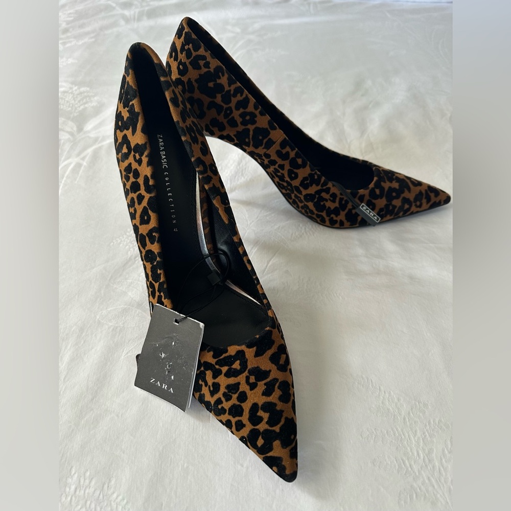 Zara Leopard-Print Pointed Toe Pumps in Brown and Black